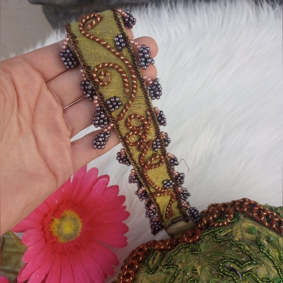 Mary Frances Purple Grapes Cluster Beaded Wristlet - Picture 13 of 16